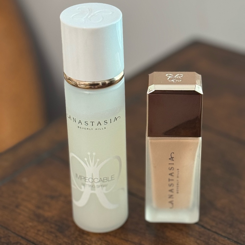 Anastasia Beverly Hills Setting Spray and Foundation - Cream ICR